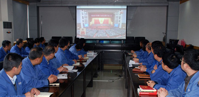 星火機(jī)床公司組織黨員干部學(xué)習(xí)黨的十九大會(huì)議精神 星火機(jī)床公司組織黨員干部學(xué)習(xí)黨的十九大會(huì)議精神