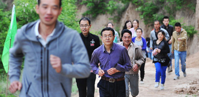 星火機床公司舉辦職工登山比賽 星火機床公司舉辦職工登山比賽