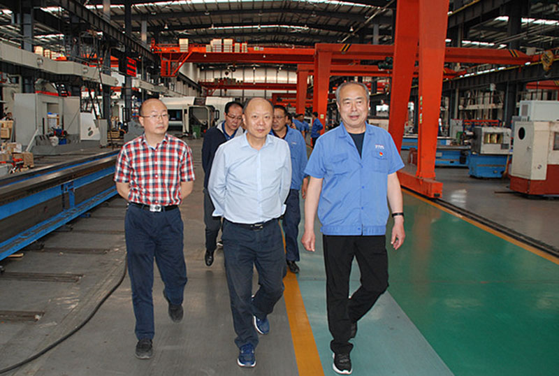 甘肅省發改委領導來星火機床公司調研 甘肅省發改委領導來星火機床公司調研
