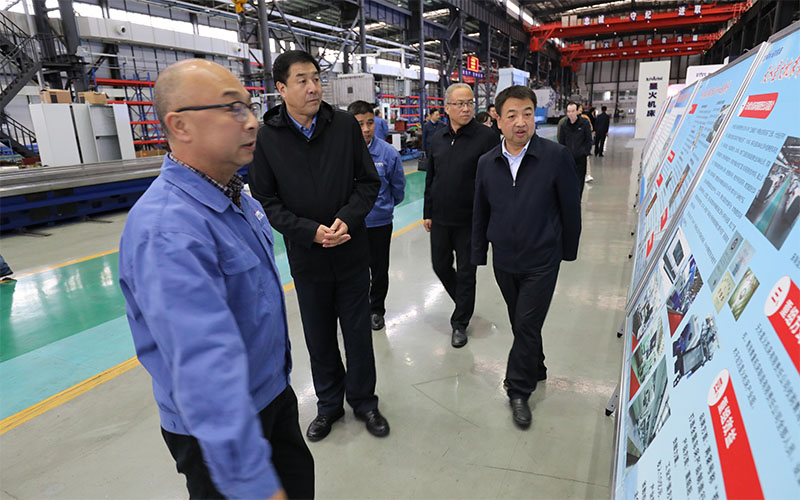 市委常委政法委書記劉天波來星火機床公司調(diào)研 市委常委政法委書記劉天波來星火機床公司調(diào)研