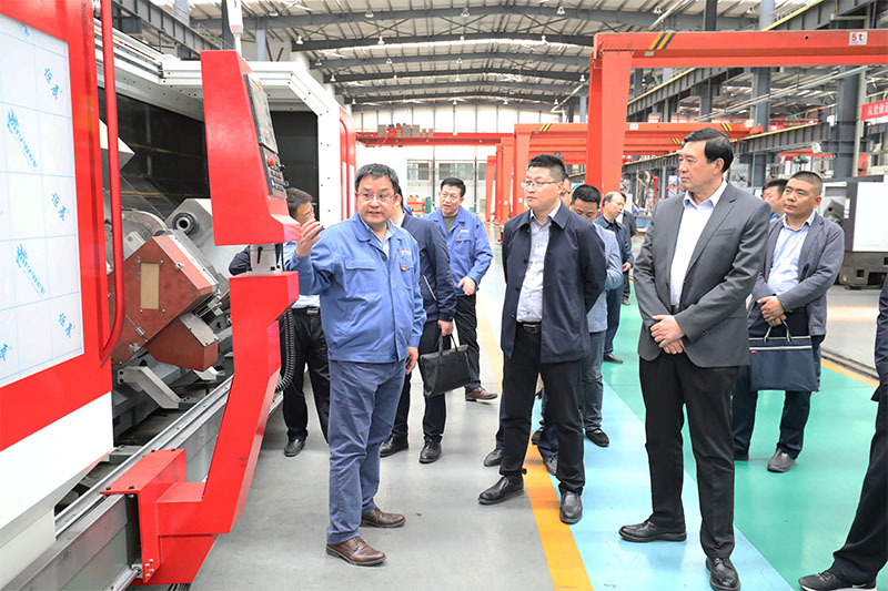 天水市政協主席趙衛東來星火機床公司調研 天水市政協主席趙衛東來星火機床公司調研