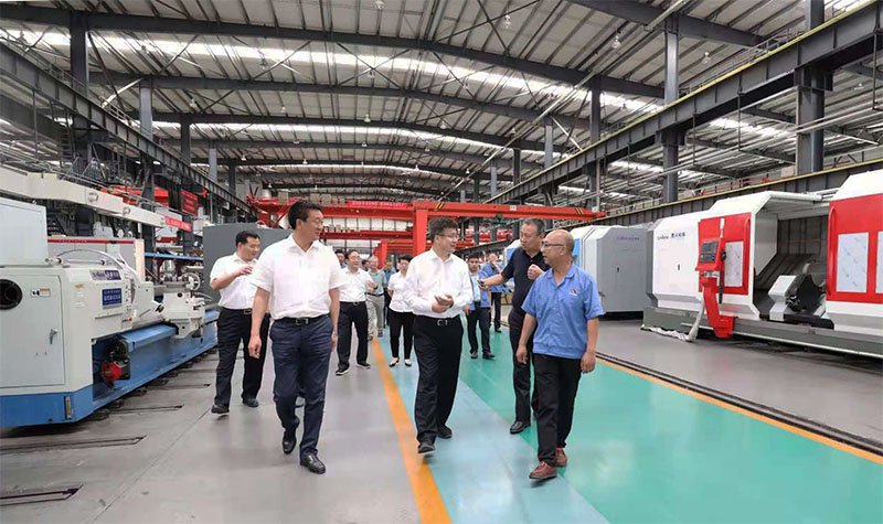 甘肅銀行董事長劉青來星火機床公司調研 甘肅銀行董事長劉青來星火機床公司調研