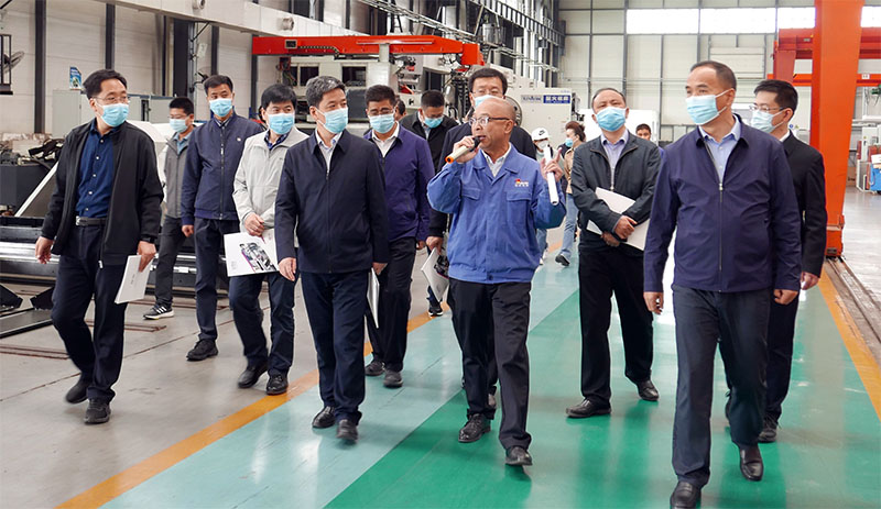 省委黨校中青年干部培訓一班第一社會調研組來星火機床公司調研 省委黨校中青年干部培訓一班第一社會調研組來星火機床公司調研