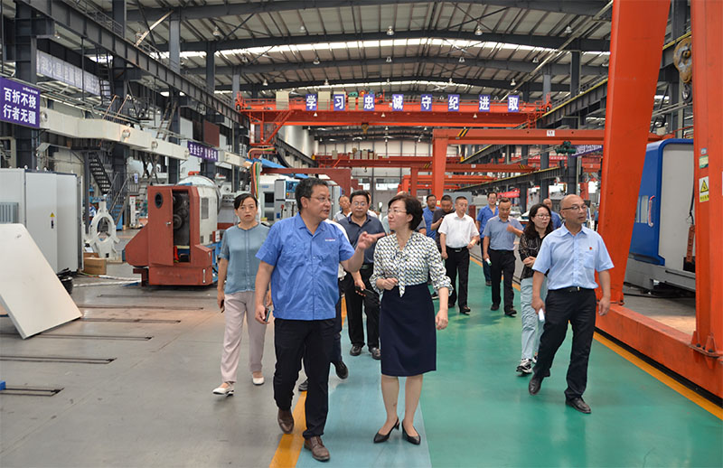 市委常委、紀委書記王洋一行來星火機床公司調研