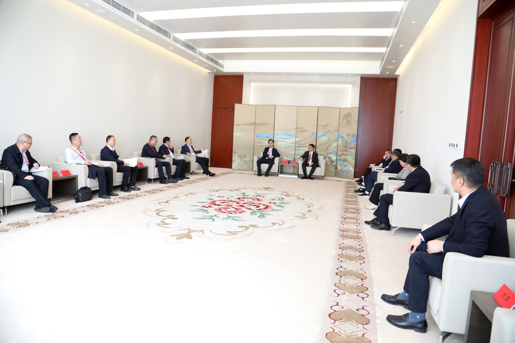 中國機床工具工業(yè)協會會長毛予鋒在北京與甘肅省市領導會見座談