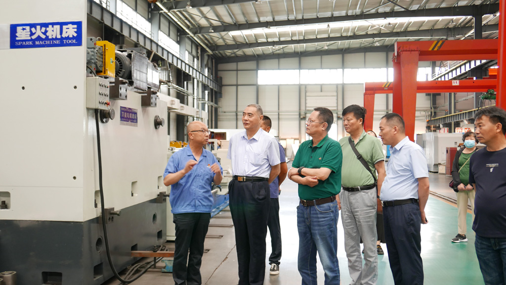 蘇州市鹽城商會考察組到星火機床公司考察