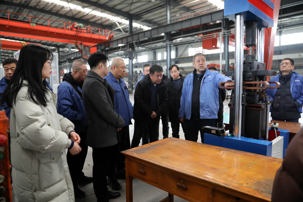 強(qiáng)化產(chǎn)品知識(shí)儲(chǔ)備,助力市場(chǎng)開(kāi)拓能力,星火機(jī)床公司組織銷售員開(kāi)展產(chǎn)品知識(shí)培訓(xùn)