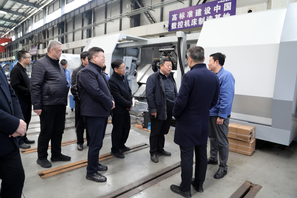 寶雞市政協(xié)調研組來星火數(shù)控參觀考察