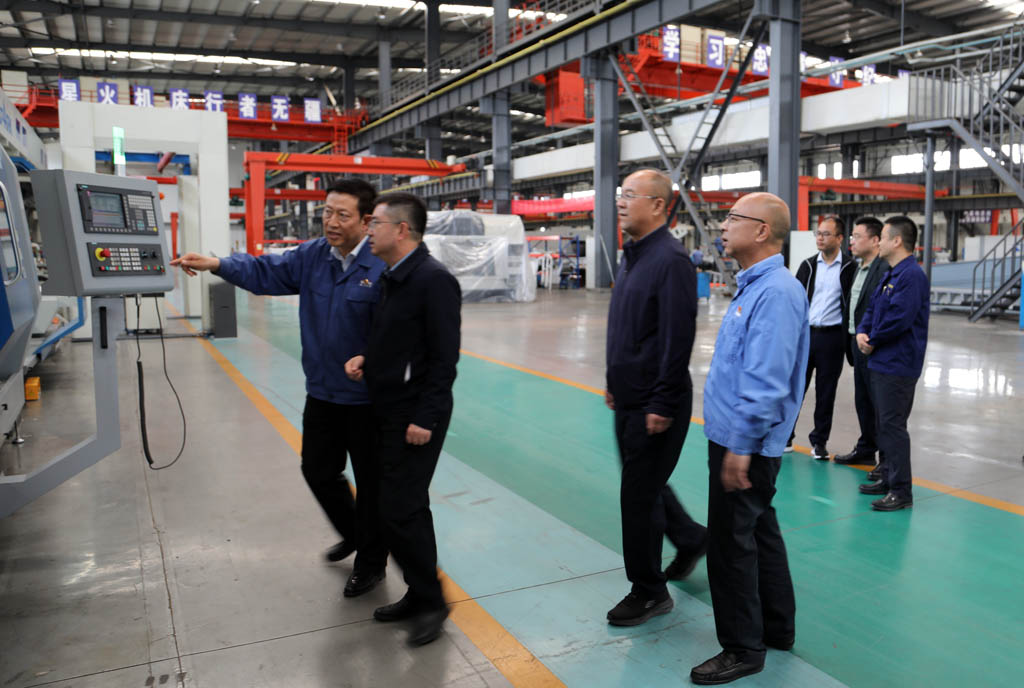 甘肅省國資委領導蒞臨星火數控調研指導 甘肅省國資委領導蒞臨星火數控調研指導