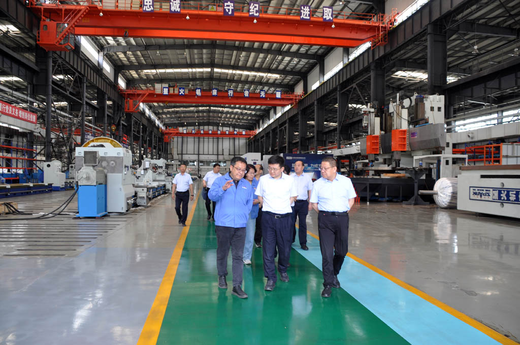 省農信聯社副主任王小軍一行來星火數控公司調研 省農信聯社副主任王小軍一行來星火數控公司調研