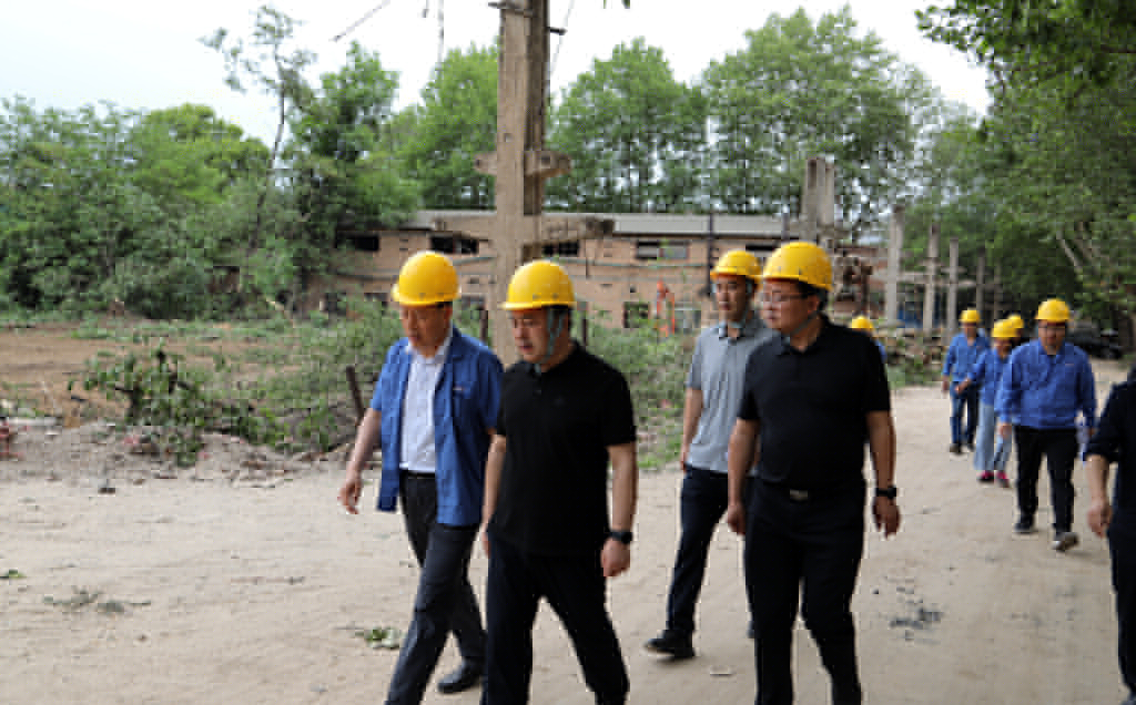 麥積區(qū)委書記趙虎生來(lái)星火數(shù)控公司督查包抓重點(diǎn)項(xiàng)目建設(shè)進(jìn)展