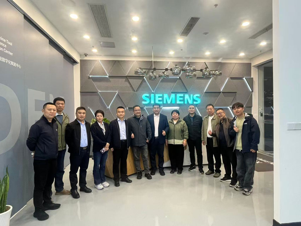 以“他山之石”鍛造發展新引擎:星火數控赴寧滬開展高端對標,擘畫數字化轉型新藍圖 以“他山之石”鍛造發展新引擎:星火數控赴寧滬開展高端對標,擘畫數字化轉型新藍圖